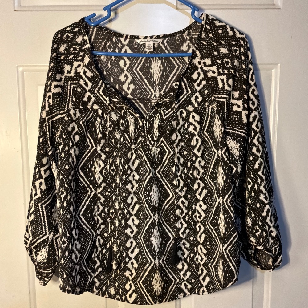 American Eagle Crossover back peasant blouse